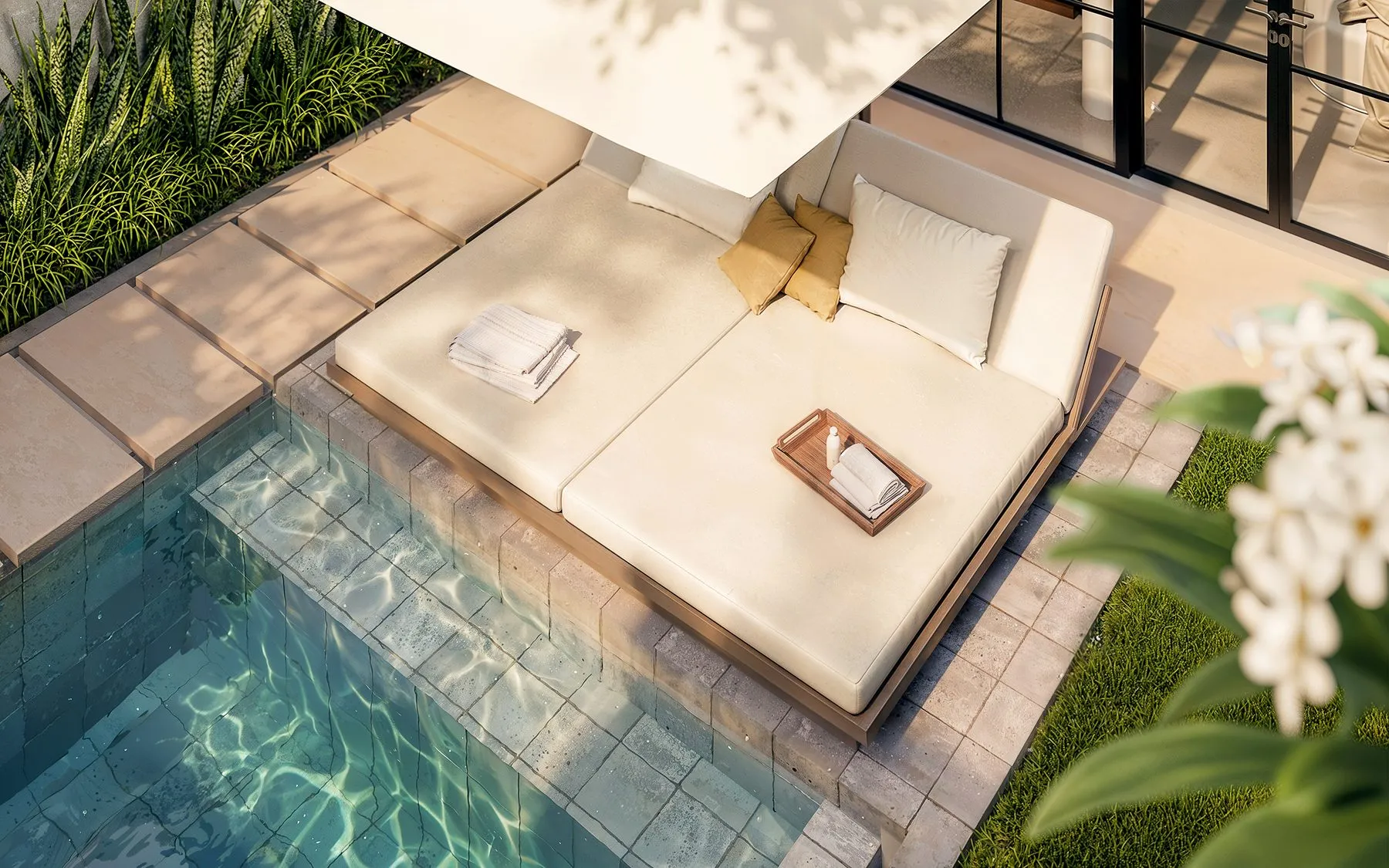 Pool & sunbed